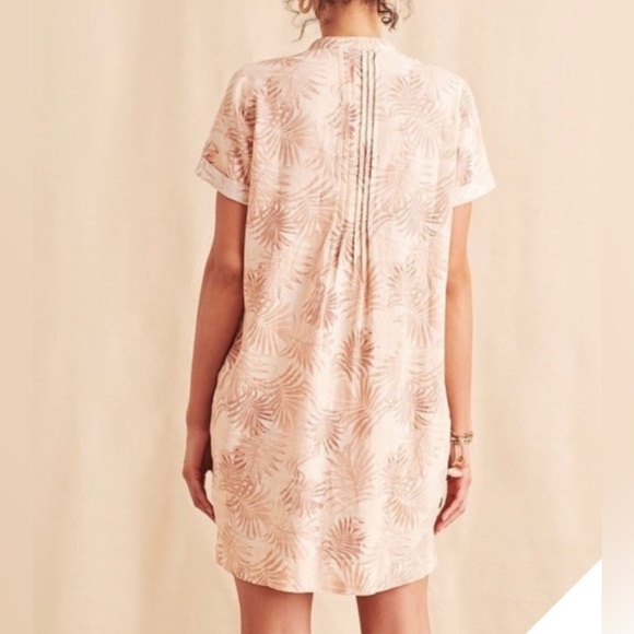 Faherty Gemina Dress in Peach Palms Pattern; Size XS - Picture 2 of 10